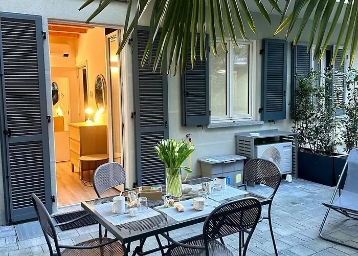 בית נופש In Center With Patio קומו